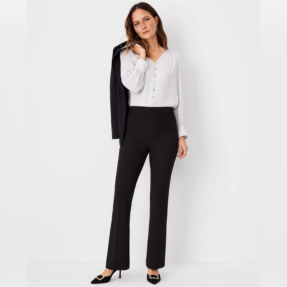 Ann Taylor Petite Black Pants in Size 8P